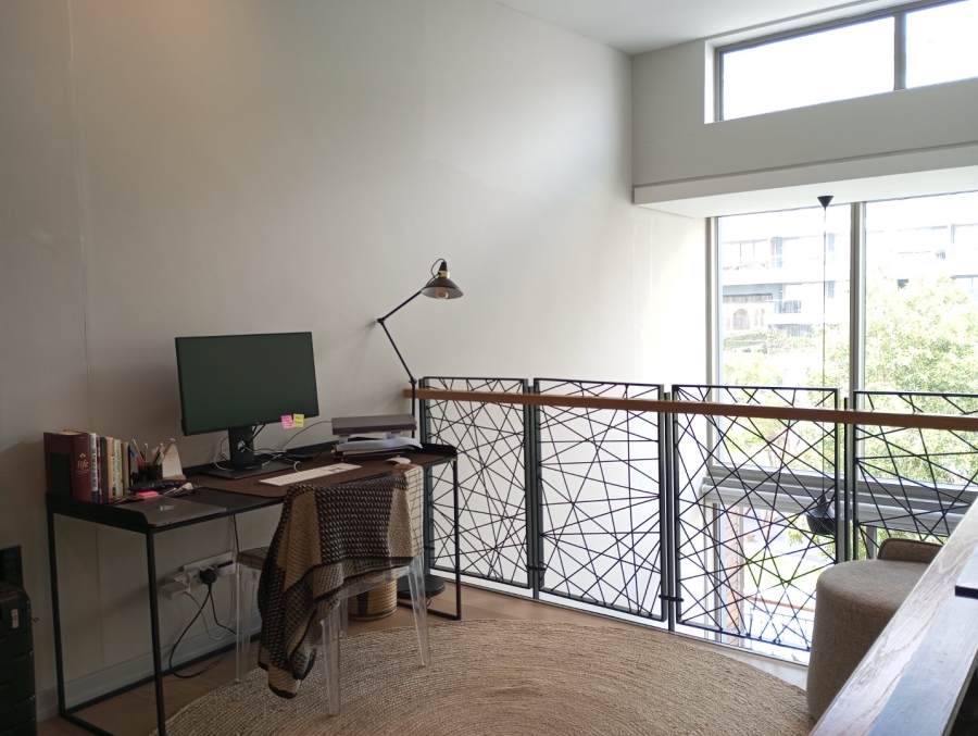 1 Bedroom Property for Sale in Sea Point Western Cape